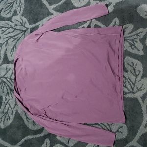 Lululemon Back in Action shirt - Size 4 - Purple